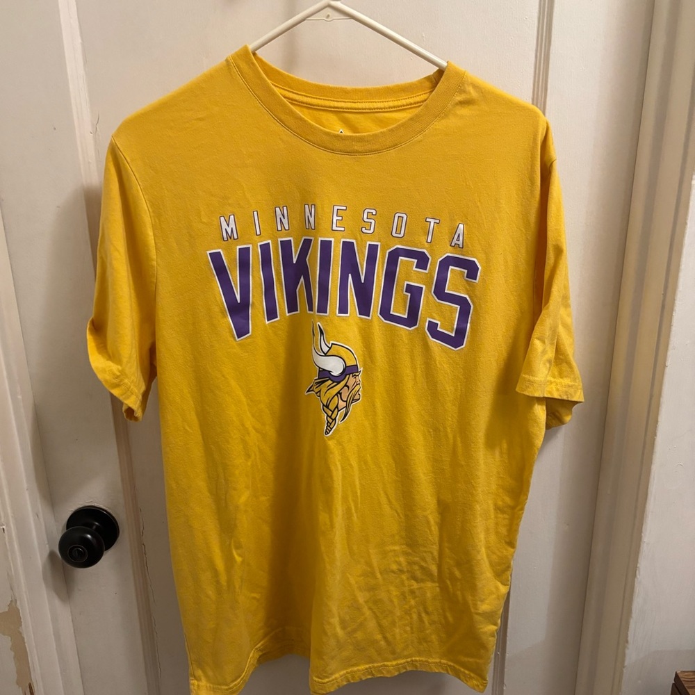 NFL Vikings tee size men’s Xl
